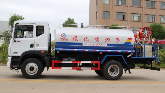 �|�L������D9��ˮ܇���F�ڣ��A�ޣ�����DƬ