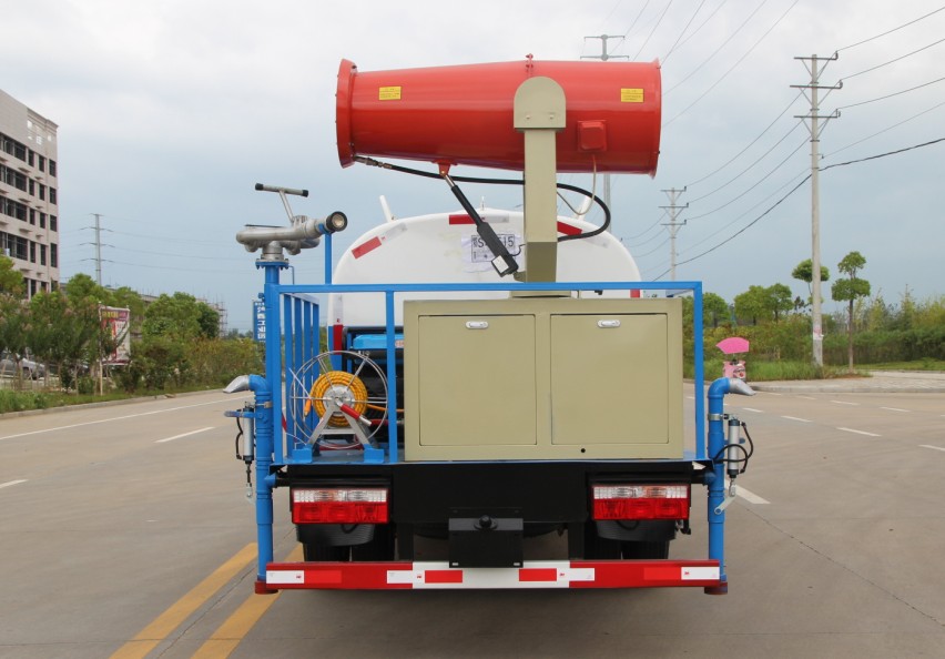 5方東風(fēng)多利卡霧炮車(朝柴發(fā)動機(jī))高清圖片 5方東風(fēng)多利卡霧炮車(朝柴發(fā)動機(jī))高清圖片