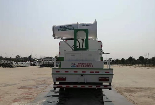 80米霧炮車(chē)圖片 80米霧炮車(chē)圖片