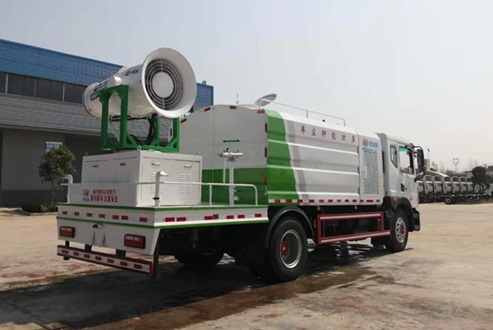 80米霧炮車(chē)圖片 80米霧炮車(chē)圖片