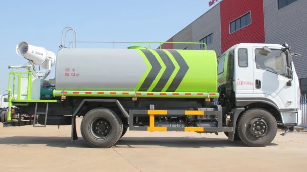 國六12方東風(fēng)專底D1灑水車 國六12方東風(fēng)專底D1灑水車