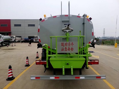 14.8����(gu��)��D9��ˮ܇�෽λ�DƬ