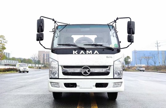 �P�R܇����жʽ����܇�෽λ�DƬ