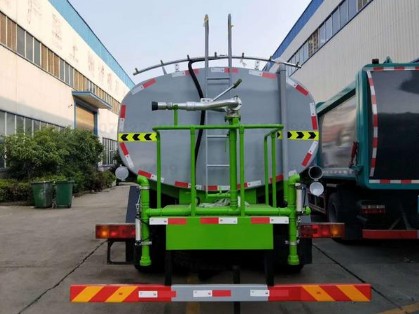 ����10���|�L���\KR��Ȼ�➢ˮ܇�DƬ