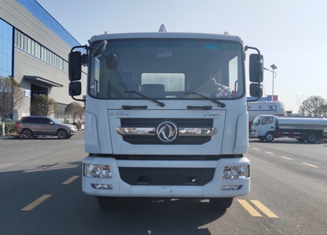 國六15方東風多利卡D9鐵路抑塵車 國六15方東風多利卡D9鐵路抑塵車