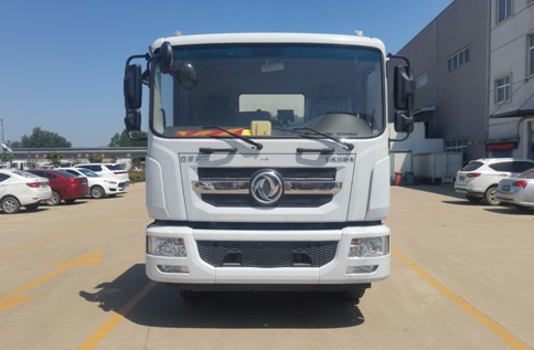 國六東風多利卡(D9)15方灑水車 國六東風多利卡(D9)15方灑水車