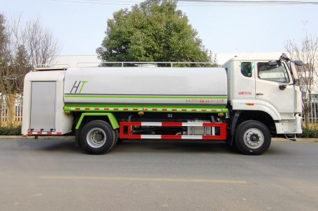 國(guó)六重汽13方消防灑水車 國(guó)六重汽13方消防灑水車