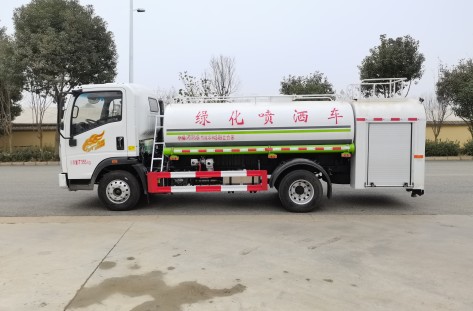 國(guó)六重汽豪曼單排4.6方消防灑水車(chē) 國(guó)六重汽豪曼單排4.6方消防灑水車(chē)