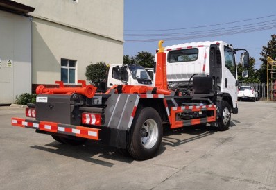 國(guó)六東風(fēng)柳汽乘龍L2藍(lán)牌勾臂垃圾車(chē) 國(guó)六東風(fēng)柳汽乘龍L2藍(lán)牌勾臂垃圾車(chē)