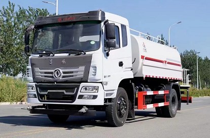 國(guó)六12方東風(fēng)隨專Q7灑水車(chē) 國(guó)六12方東風(fēng)隨專Q7灑水車(chē)