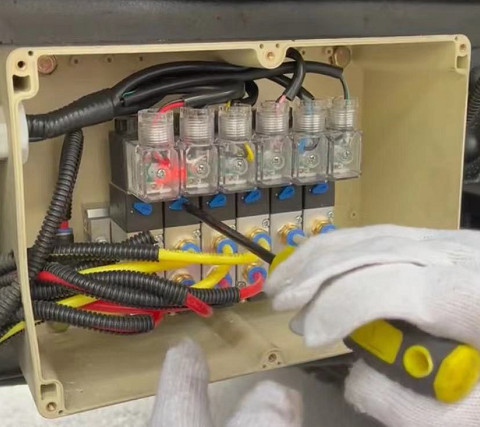 灑水車電磁閥控制盒圖片 灑水車電磁閥控制盒圖片